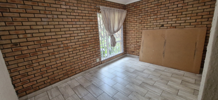 To Let 5 Bedroom Property for Rent in Steiltes Mpumalanga