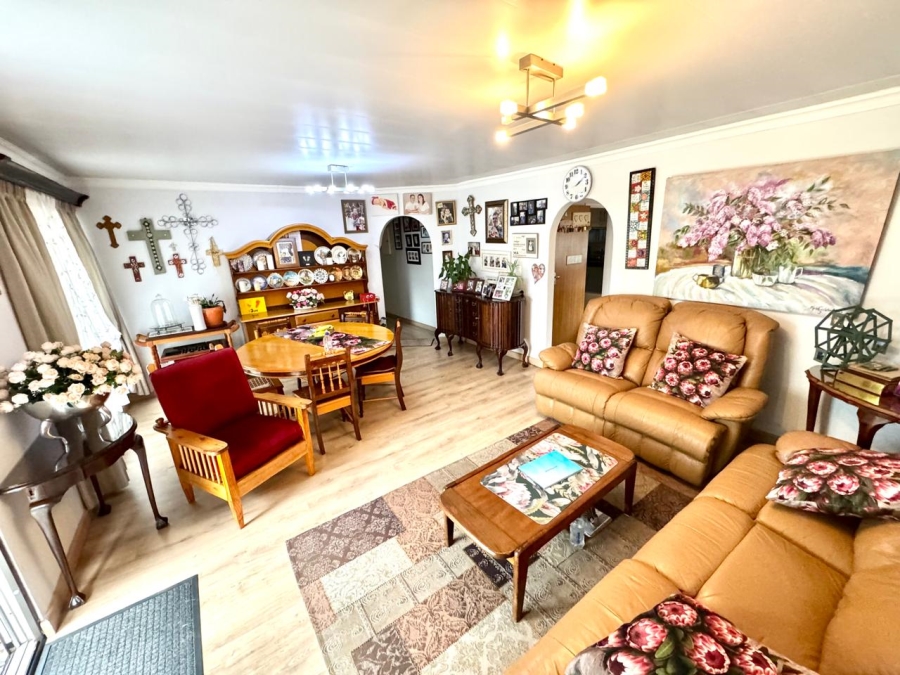 4 Bedroom Property for Sale in Secunda Mpumalanga