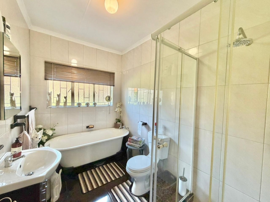 To Let 3 Bedroom Property for Rent in West Acres Mpumalanga