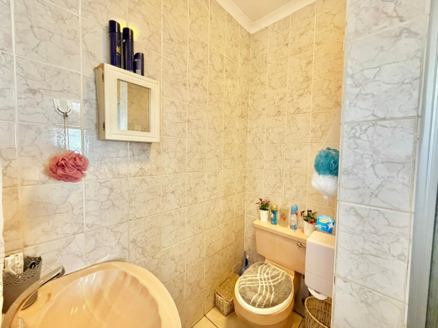 To Let 3 Bedroom Property for Rent in West Acres Mpumalanga