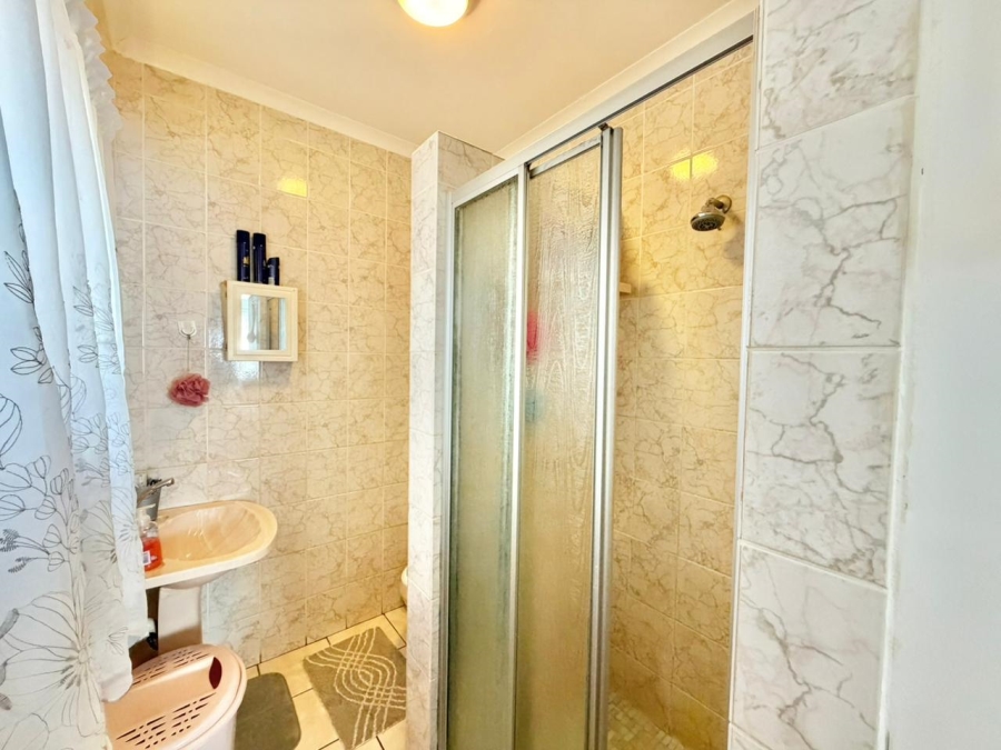 To Let 3 Bedroom Property for Rent in West Acres Mpumalanga