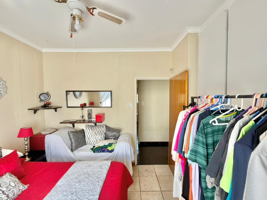 To Let 3 Bedroom Property for Rent in West Acres Mpumalanga