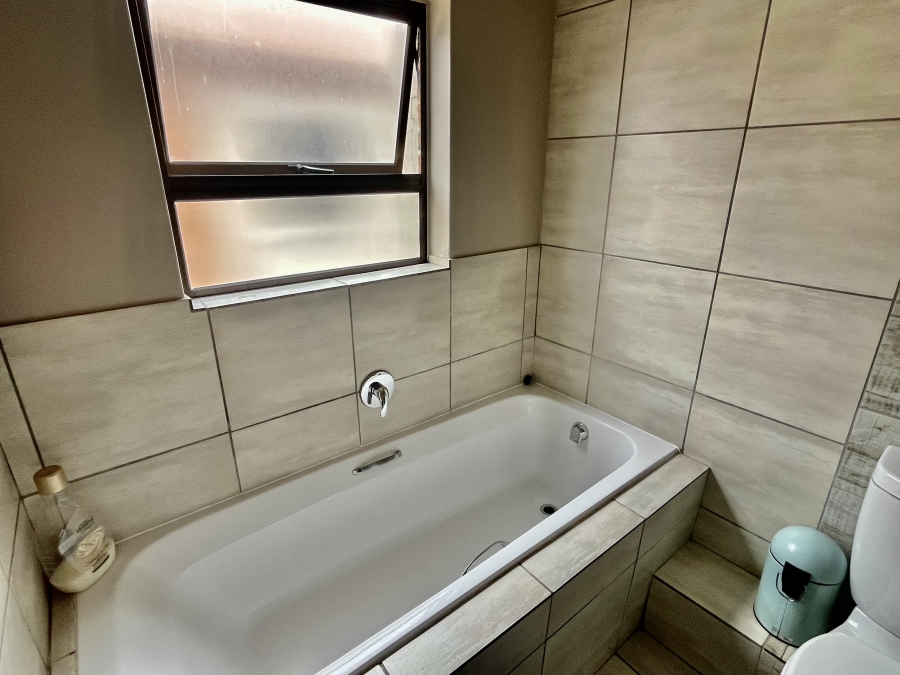 2 Bedroom Property for Sale in Terra Nova Mpumalanga