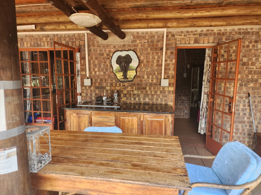 2 Bedroom Property for Sale in Marloth Park Mpumalanga