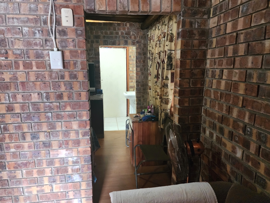 2 Bedroom Property for Sale in Marloth Park Mpumalanga
