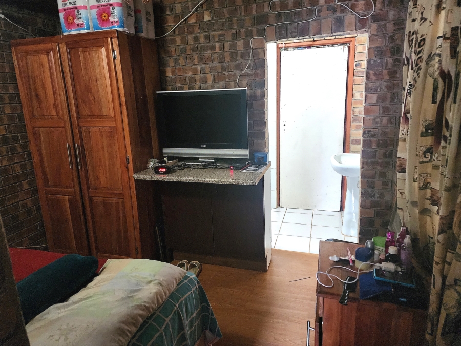 2 Bedroom Property for Sale in Marloth Park Mpumalanga