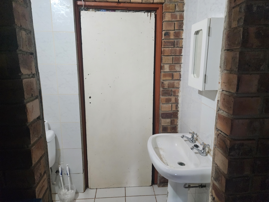 2 Bedroom Property for Sale in Marloth Park Mpumalanga