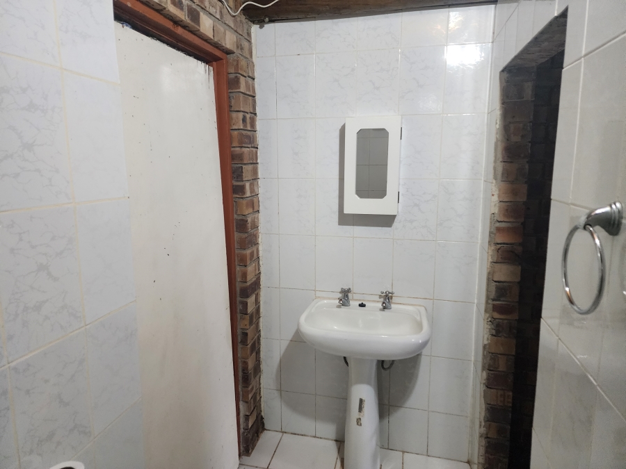 2 Bedroom Property for Sale in Marloth Park Mpumalanga