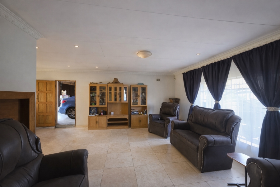 5 Bedroom Property for Sale in Duvha Park Ext 1 Mpumalanga