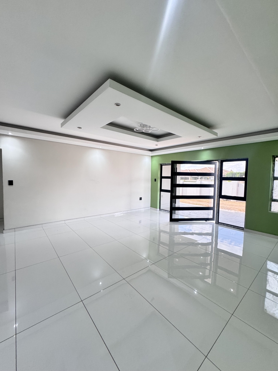 4 Bedroom Property for Sale in Aerorand Mpumalanga