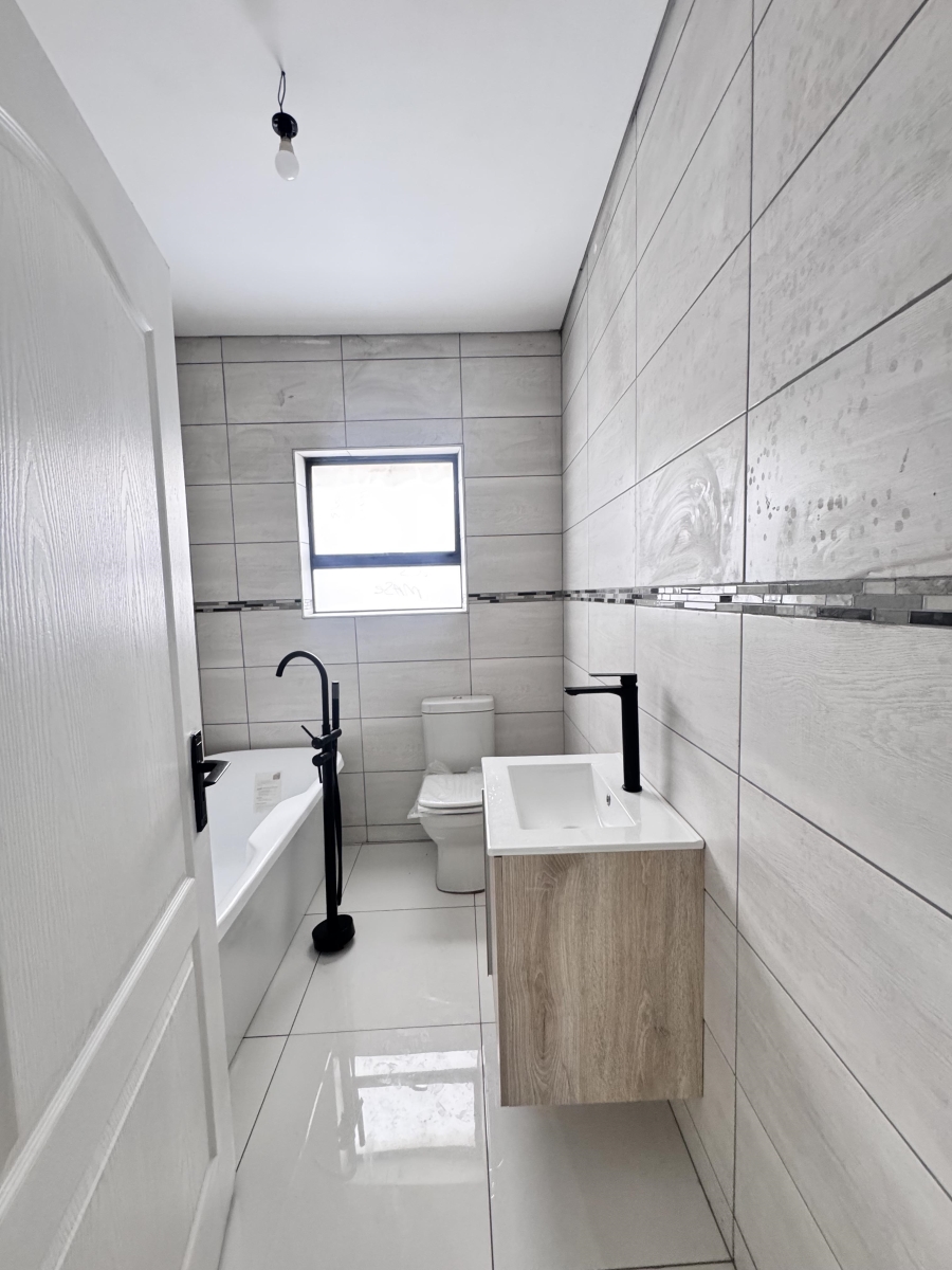 4 Bedroom Property for Sale in Aerorand Mpumalanga