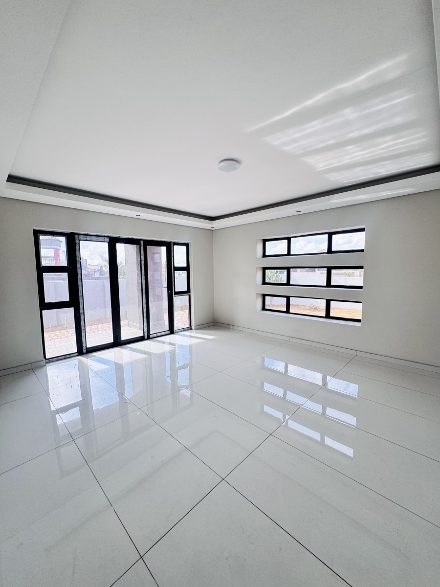 4 Bedroom Property for Sale in Aerorand Mpumalanga