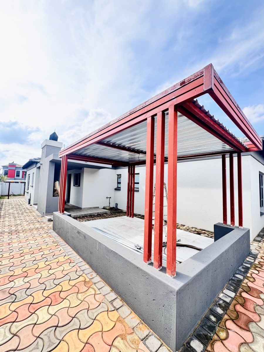 4 Bedroom Property for Sale in Aerorand Mpumalanga