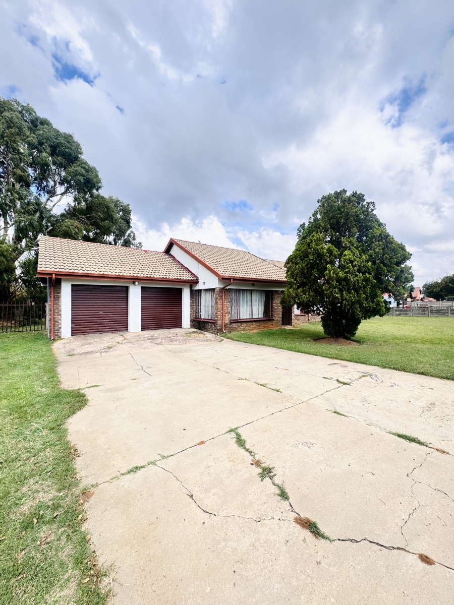 3 Bedroom Property for Sale in Tasbet Park Ext 2 Mpumalanga