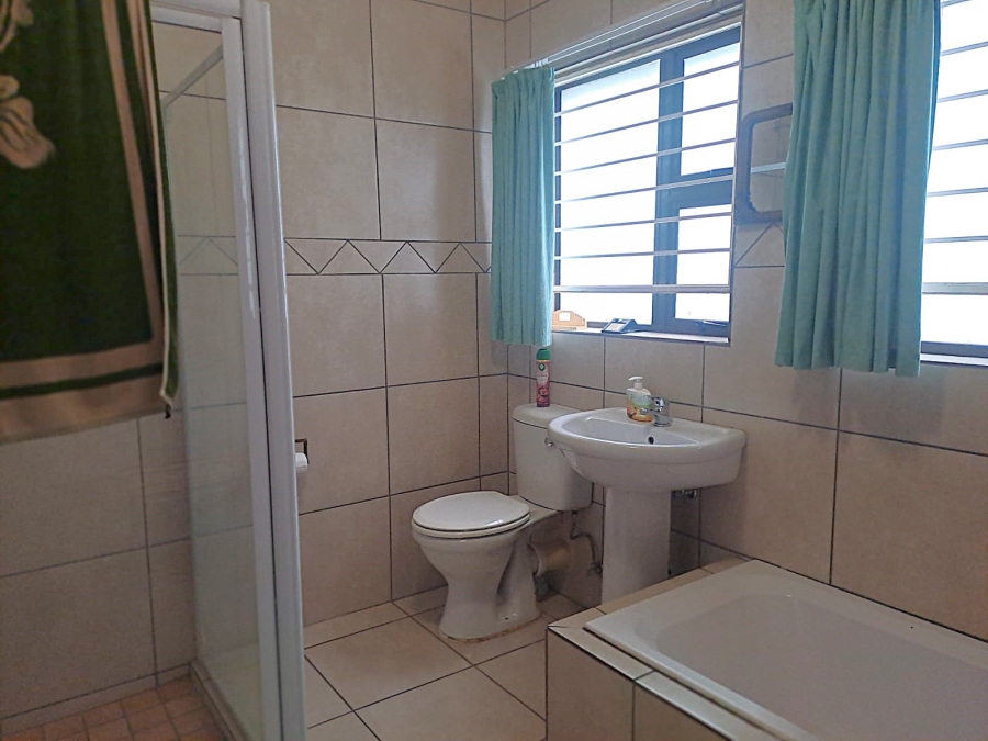 3 Bedroom Property for Sale in Marloth Park Mpumalanga