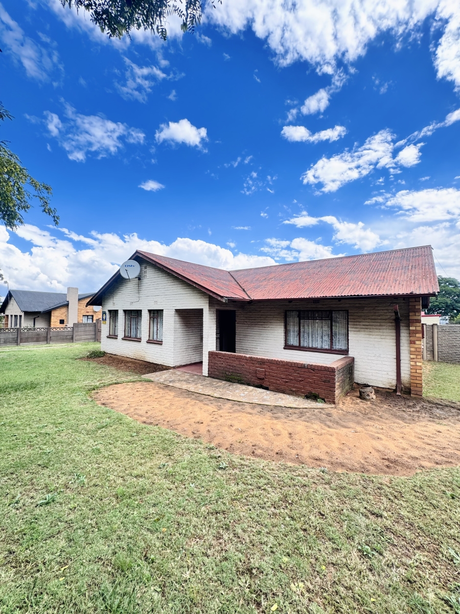 3 Bedroom Property for Sale in Witbank Ext 8 Mpumalanga