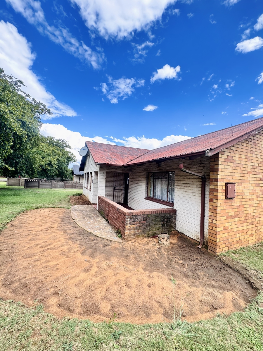 3 Bedroom Property for Sale in Witbank Ext 8 Mpumalanga