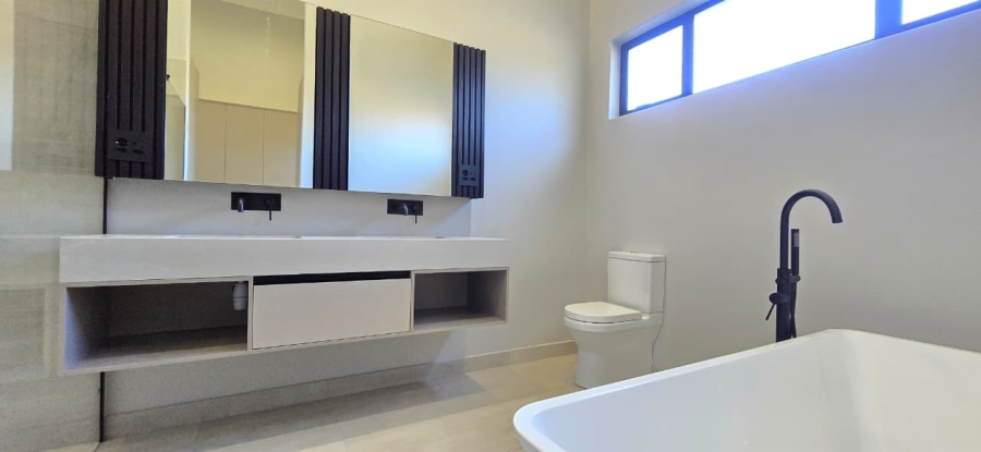 4 Bedroom Property for Sale in The Rest Nature Estate Mpumalanga