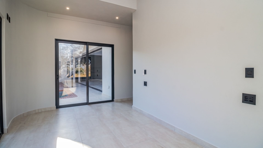 4 Bedroom Property for Sale in The Rest Nature Estate Mpumalanga