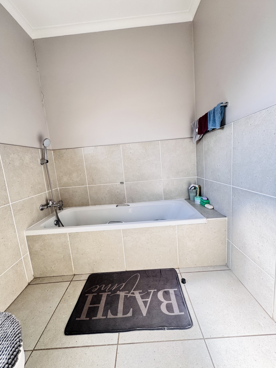 3 Bedroom Property for Sale in Witbank Ext 10 Mpumalanga