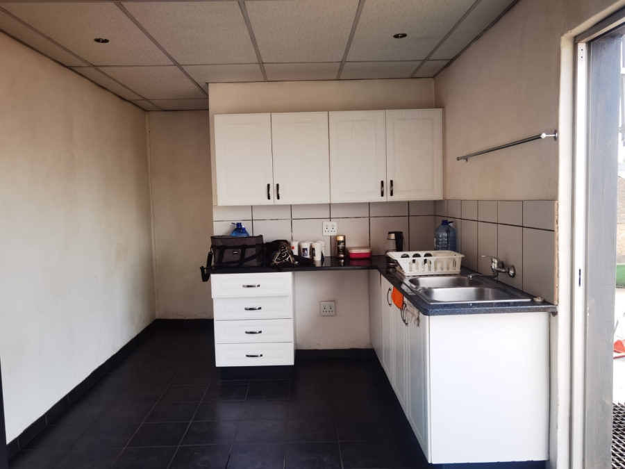Commercial Property for Sale in Witbank Ext 8 Mpumalanga