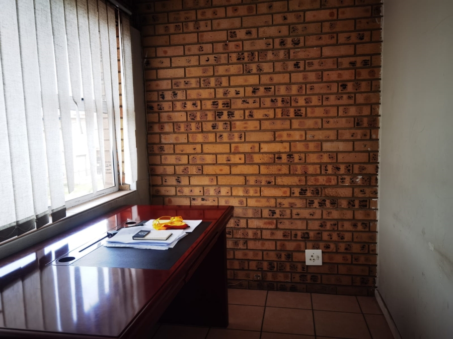 Commercial Property for Sale in Witbank Ext 8 Mpumalanga