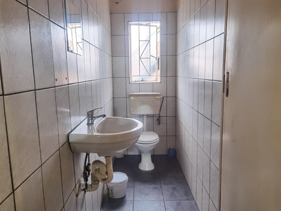 Commercial Property for Sale in Witbank Ext 8 Mpumalanga