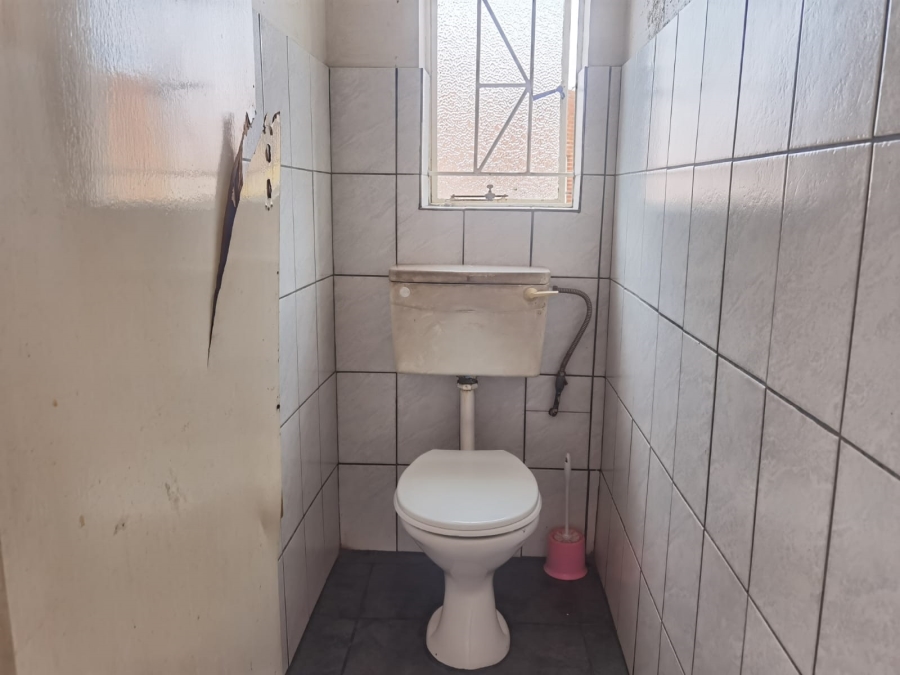 Commercial Property for Sale in Witbank Ext 8 Mpumalanga