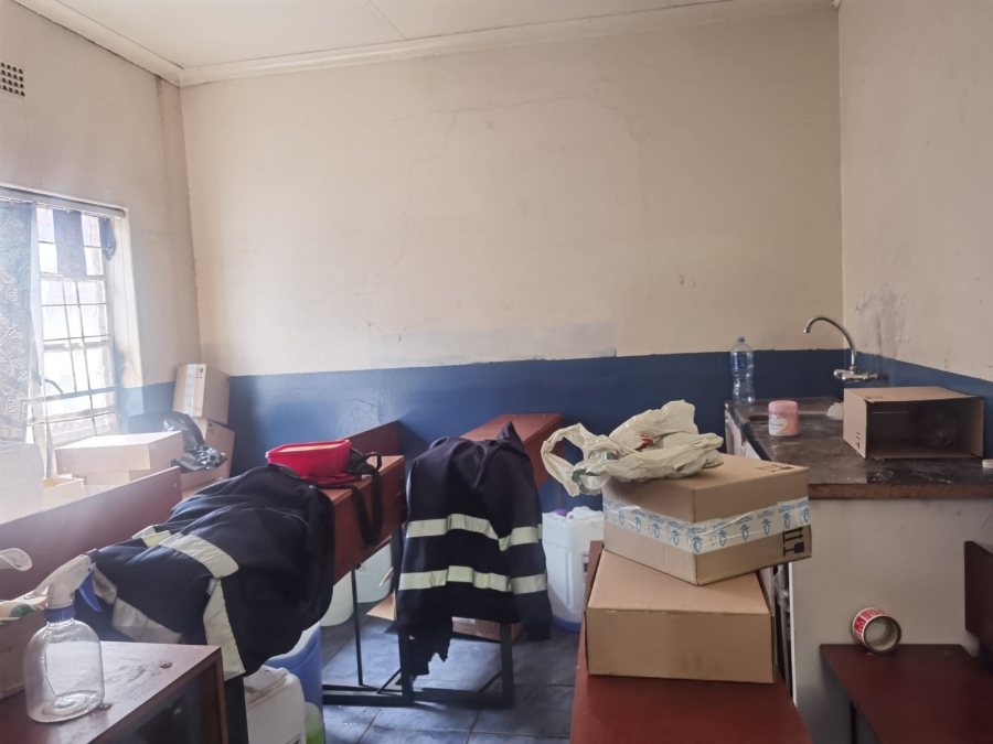 Commercial Property for Sale in Witbank Ext 8 Mpumalanga
