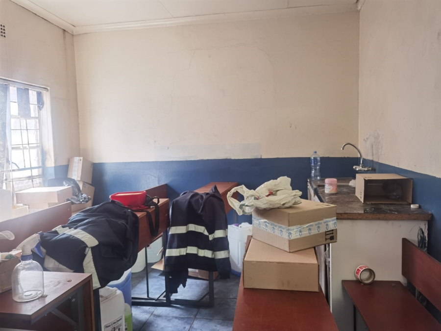 Commercial Property for Sale in Witbank Ext 8 Mpumalanga