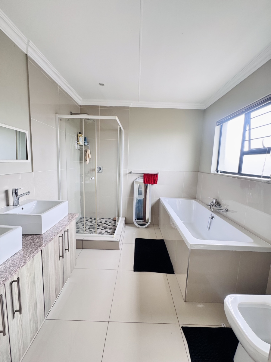 3 Bedroom Property for Sale in Ben Fleur Mpumalanga