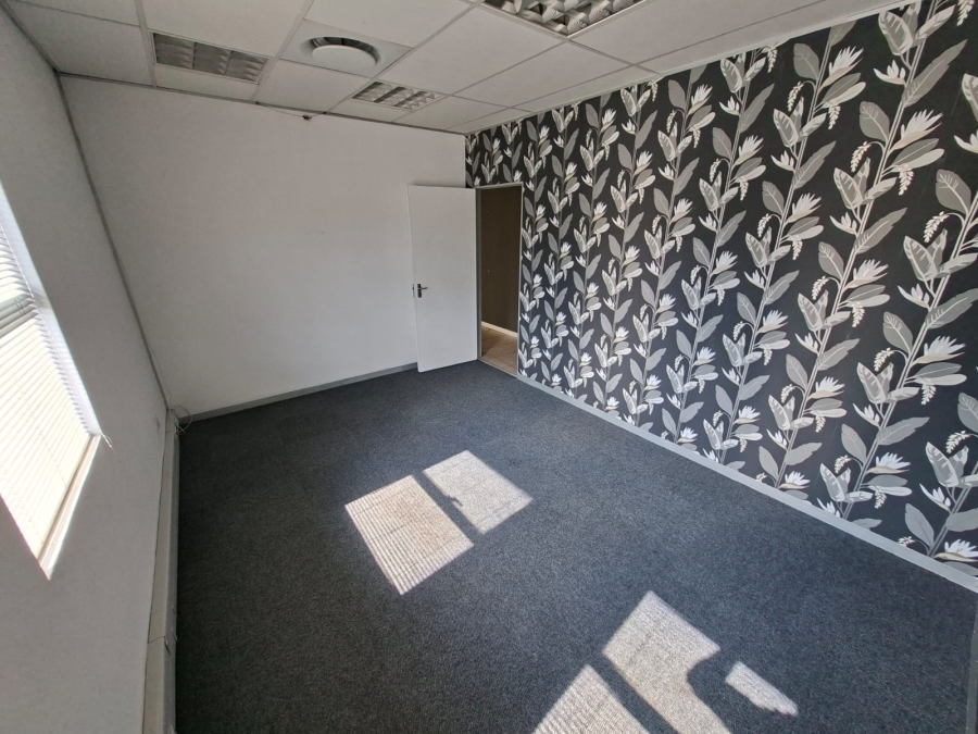 To Let Commercial Property for Rent in Sonheuwel Mpumalanga