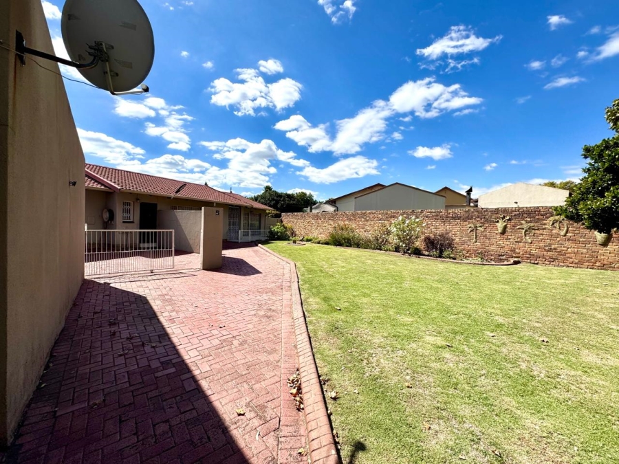 3 Bedroom Property for Sale in Sunset Park Mpumalanga