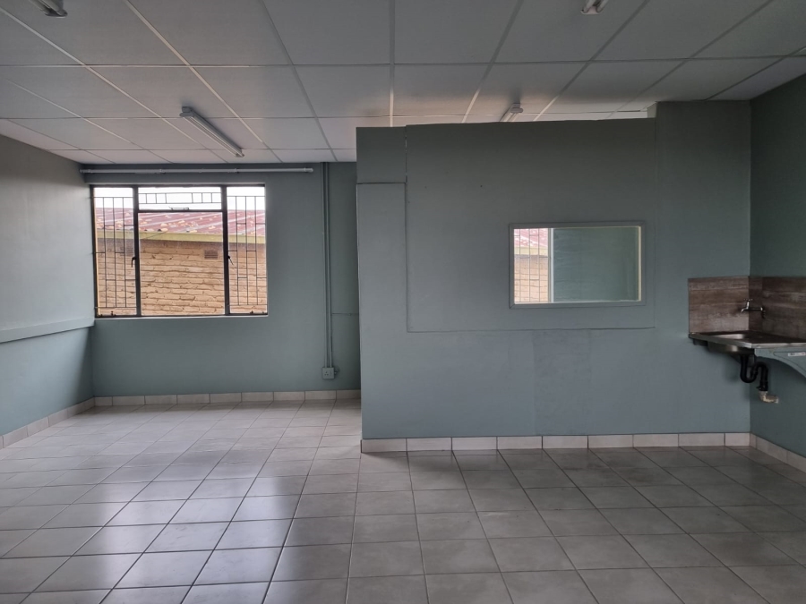 To Let Commercial Property for Rent in White River Mpumalanga