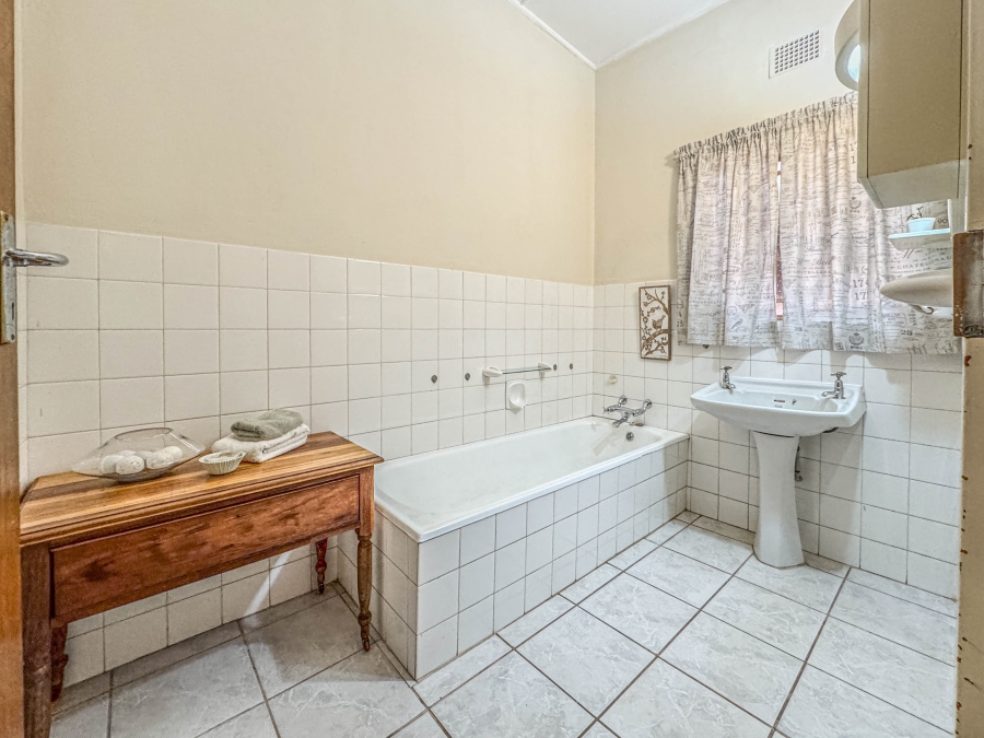 4 Bedroom Property for Sale in Nelspruit Ext 5 Mpumalanga