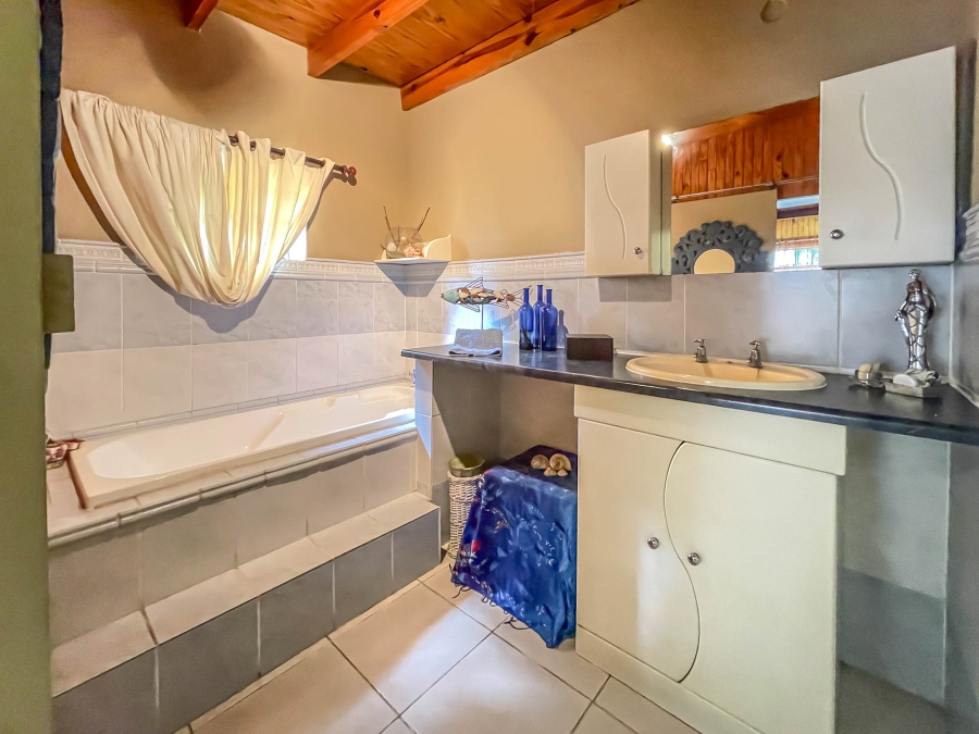4 Bedroom Property for Sale in Nelspruit Ext 5 Mpumalanga