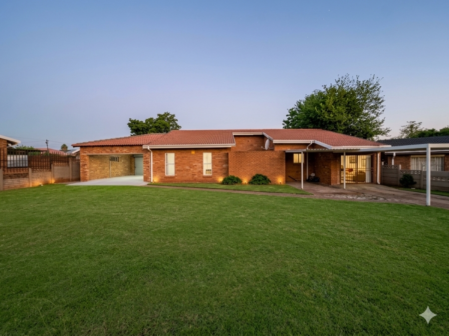 3 Bedroom Property for Sale in Reyno Ridge Mpumalanga