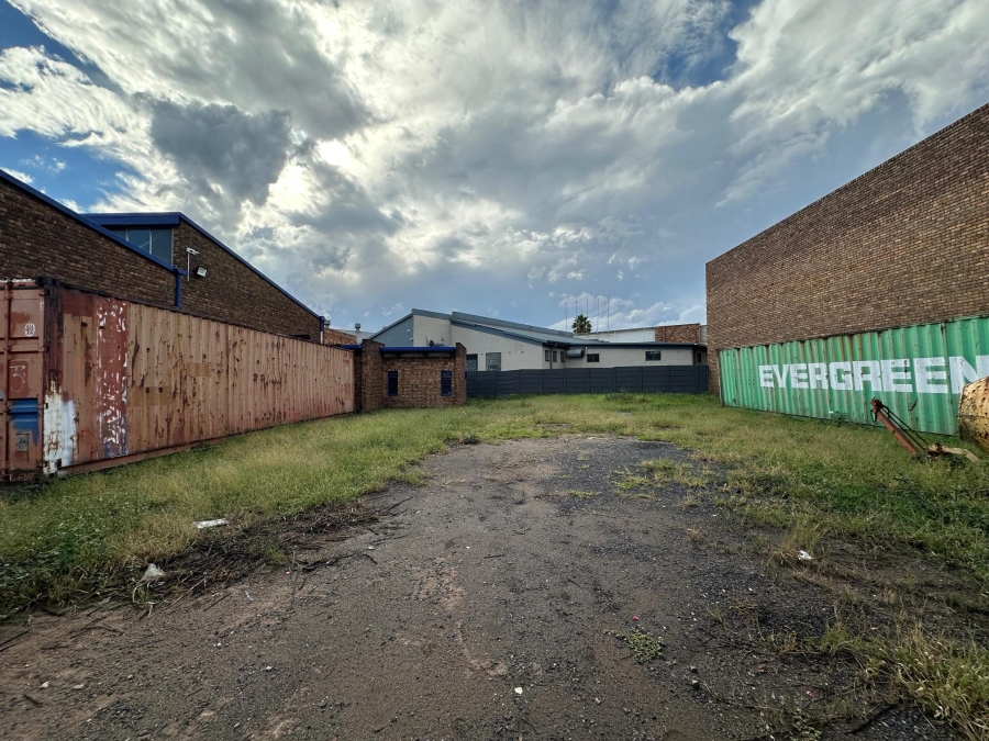Commercial Property for Sale in Witbank Ext 8 Mpumalanga