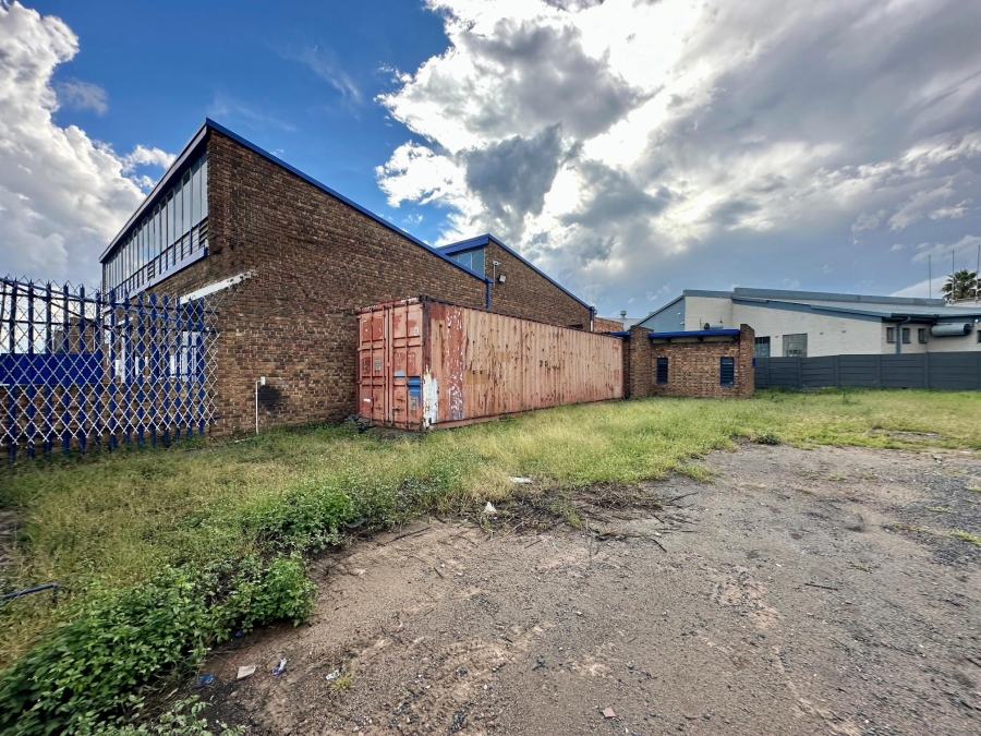 Commercial Property for Sale in Witbank Ext 8 Mpumalanga