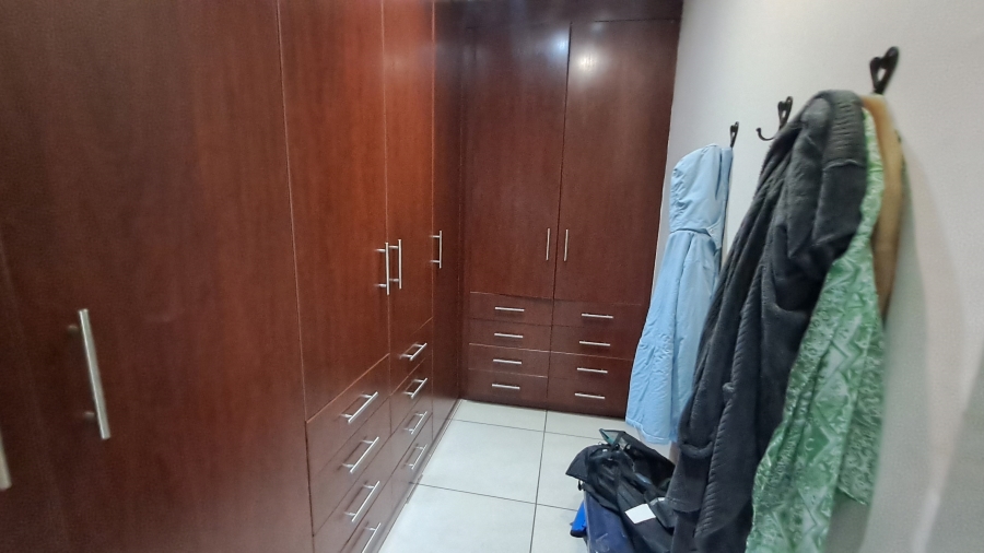 5 Bedroom Property for Sale in Leslie Mpumalanga
