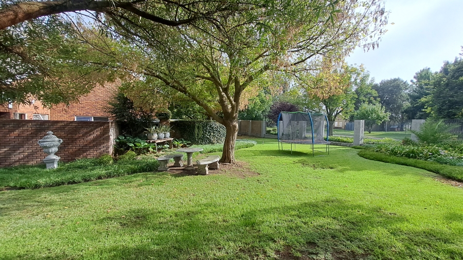 5 Bedroom Property for Sale in Leslie Mpumalanga