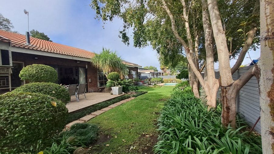 5 Bedroom Property for Sale in Leslie Mpumalanga