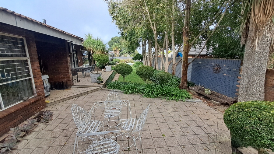5 Bedroom Property for Sale in Leslie Mpumalanga