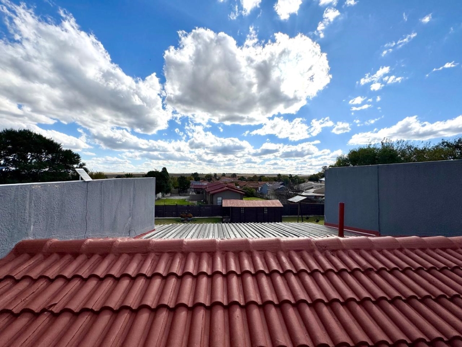 5 Bedroom Property for Sale in Evander Mpumalanga