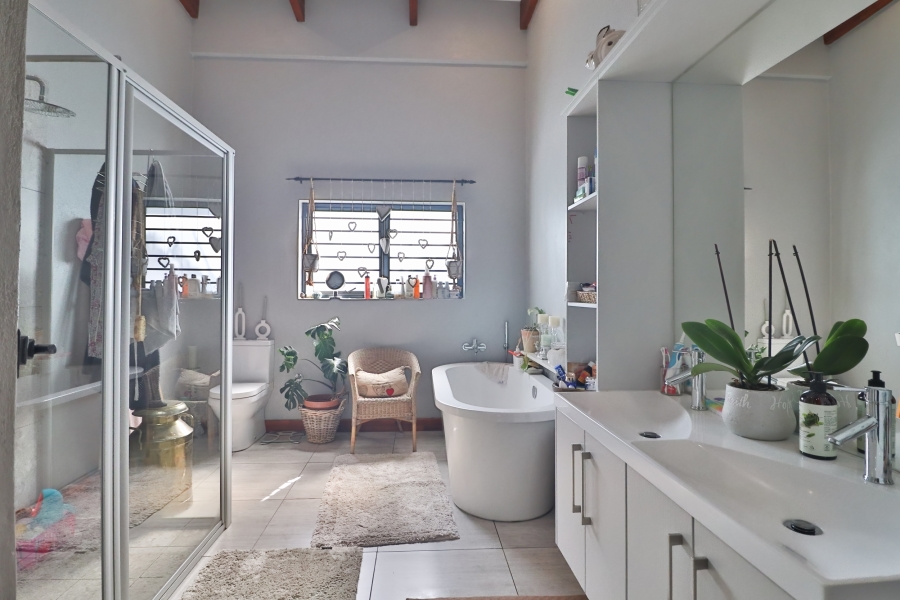 4 Bedroom Property for Sale in The Rest Nature Estate Mpumalanga