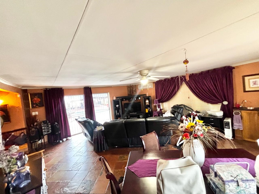 4 Bedroom Property for Sale in Secunda Mpumalanga