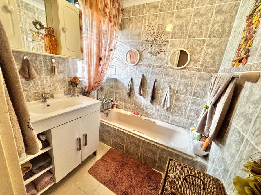 4 Bedroom Property for Sale in Secunda Mpumalanga