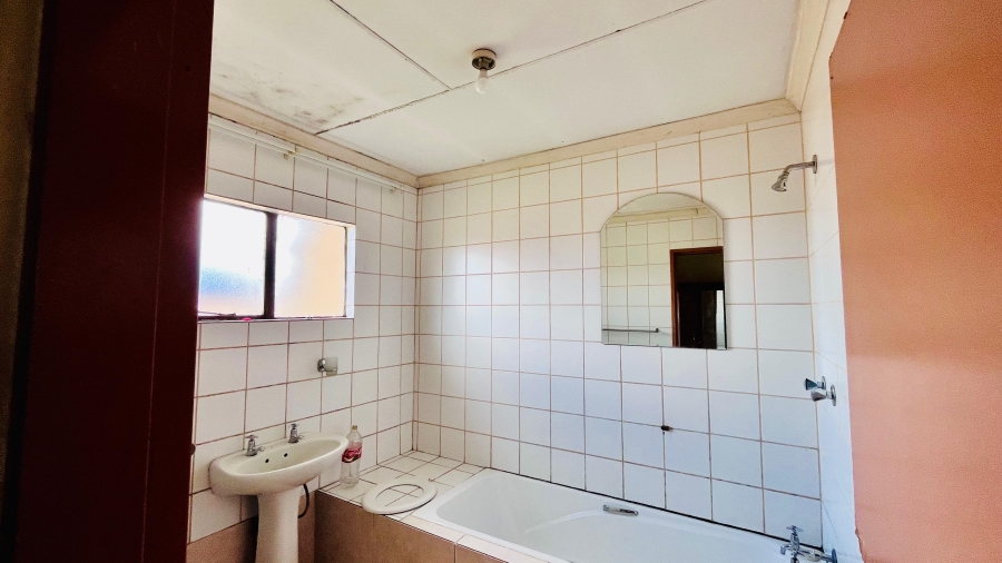 3 Bedroom Property for Sale in Embalenhle Mpumalanga
