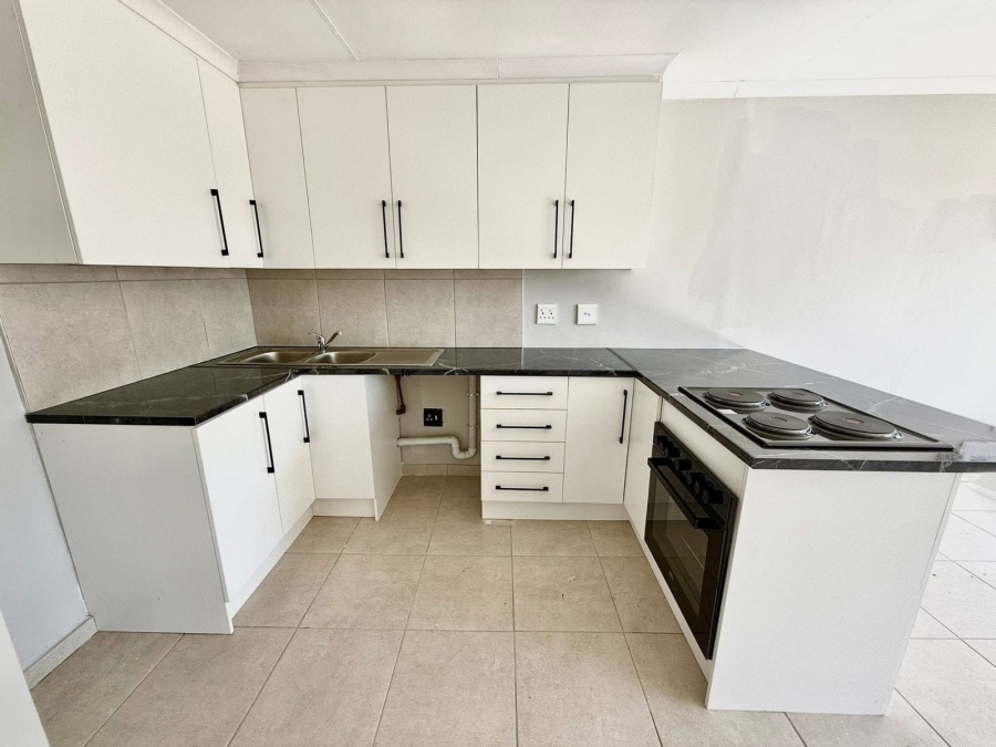 To Let 1 Bedroom Property for Rent in Cosmosrand Mpumalanga