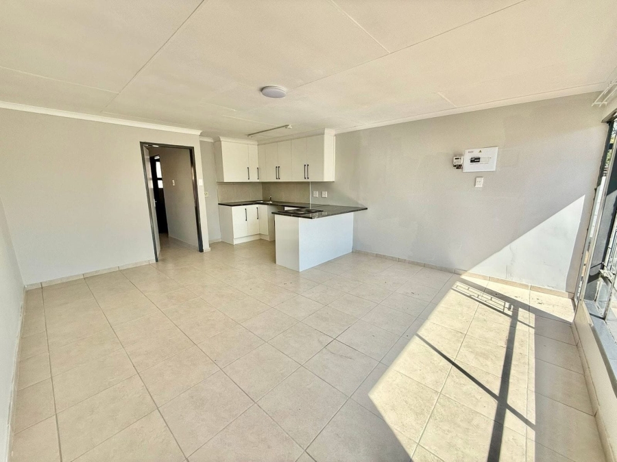 To Let 1 Bedroom Property for Rent in Cosmosrand Mpumalanga